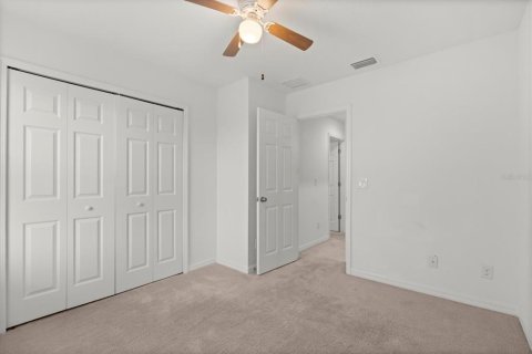 Townhouse in Davenport, Florida 3 bedrooms, 149.2 sq.m. № 2211297 - photo 20