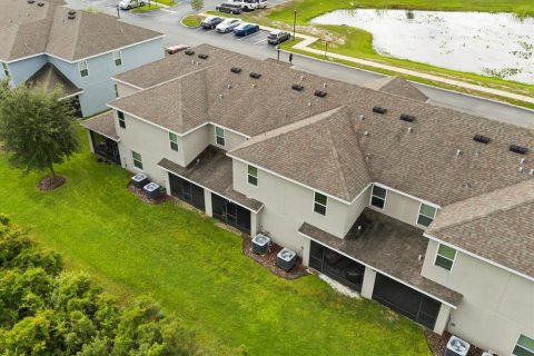 Townhouse in Davenport, Florida 3 bedrooms, 149.2 sq.m. № 2211297 - photo 27