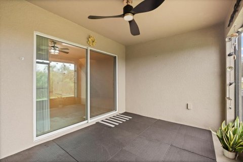 Townhouse in Davenport, Florida 3 bedrooms, 149.2 sq.m. № 2211297 - photo 24