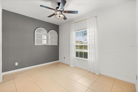 Townhouse in Davenport, Florida 3 bedrooms, 149.2 sq.m. № 2211297 - photo 3