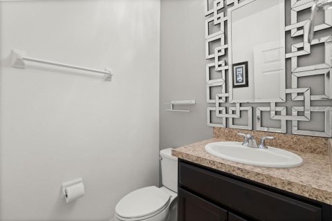 Townhouse in Davenport, Florida 3 bedrooms, 149.2 sq.m. № 2211297 - photo 19