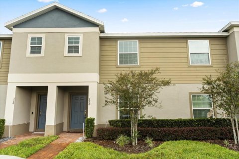 Townhouse in Davenport, Florida 3 bedrooms, 149.2 sq.m. № 2211297