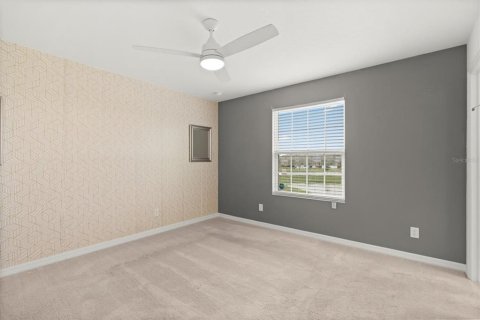 Townhouse in Davenport, Florida 3 bedrooms, 149.2 sq.m. № 2211297 - photo 12