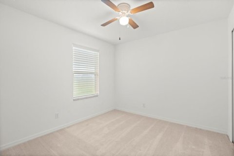 Townhouse in Davenport, Florida 3 bedrooms, 149.2 sq.m. № 2211297 - photo 15