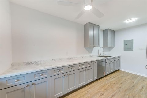 Copropriété à vendre à Indian Rocks Beach, Floride: 2 chambres, 64.1 m2 № 1901742 - photo 9