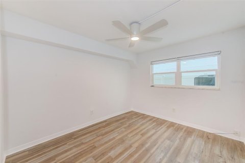 Copropriété à vendre à Indian Rocks Beach, Floride: 2 chambres, 64.1 m2 № 1901742 - photo 13