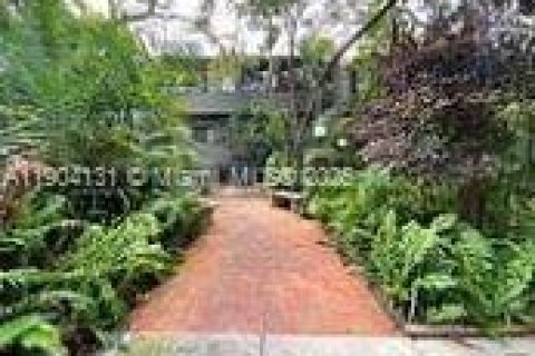 Touwnhouse à vendre à Miami, Floride: 2 chambres, 102.19 m2 № 1954853 - photo 14