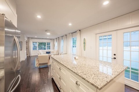 House in Sarasota, Florida 2 bedrooms, 93.65 sq.m. № 1350982 - photo 21