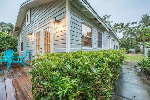 House in Sarasota, Florida 2 bedrooms, 93.65 sq.m. № 1350982 - photo 10