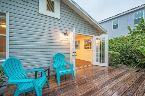 House in Sarasota, Florida 2 bedrooms, 93.65 sq.m. № 1350982 - photo 8