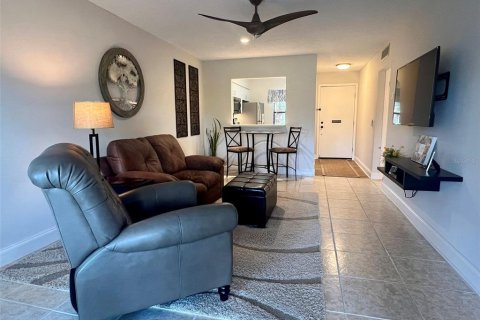 Villa ou maison à vendre à Clearwater, Floride: 2 chambres, 75.44 m2 № 1829210 - photo 4