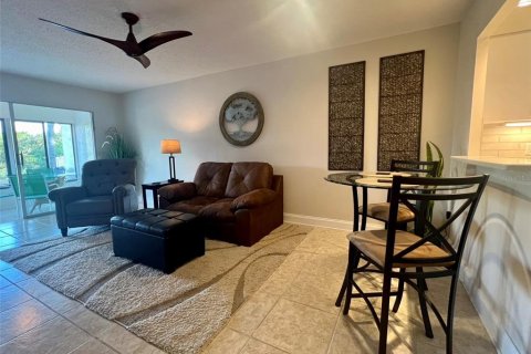 Villa ou maison à vendre à Clearwater, Floride: 2 chambres, 75.44 m2 № 1829210 - photo 5