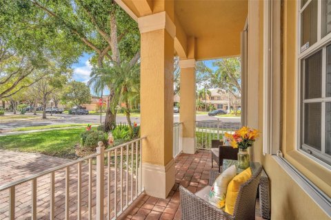 Купить виллу или дом в Уэстон, Флорида 8 комнат, 248.42м2, № 2044560 - фото 17