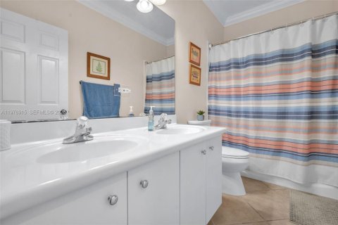 Купить виллу или дом в Уэстон, Флорида 8 комнат, 248.42м2, № 2044560 - фото 22