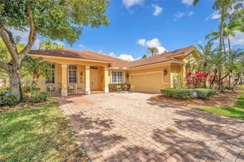 Купить виллу или дом в Уэстон, Флорида 8 комнат, 248.42м2, № 2044560 - фото 14