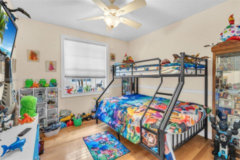 Купить виллу или дом в Уэстон, Флорида 8 комнат, 248.42м2, № 2044560 - фото 19