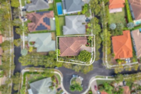 Купить виллу или дом в Уэстон, Флорида 8 комнат, 248.42м2, № 2044560 - фото 12