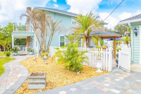 House in Cocoa, Florida 4 bedrooms, 221.85 sq.m. № 2110405 - photo 13