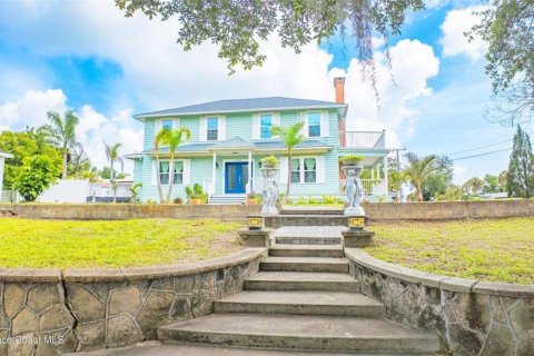 House in Cocoa, Florida 4 bedrooms, 221.85 sq.m. № 2110405 - photo 6