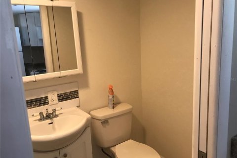 Villa ou maison à louer à Brandon, Floride: 1 chambre, 92.9 m2 № 2414075 - photo 5