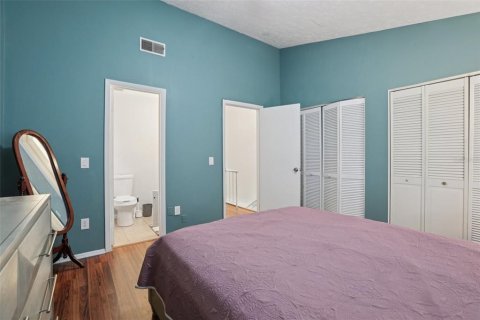 Townhouse in Tampa, Florida 2 bedrooms, 98.85 sq.m. № 1870553 - photo 13