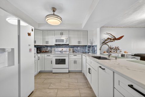 Condo in St. Lucie, Florida, 3 bedrooms  № 2088121 - photo 22