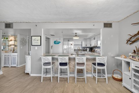 Condo in St. Lucie, Florida, 3 bedrooms  № 2088121 - photo 9
