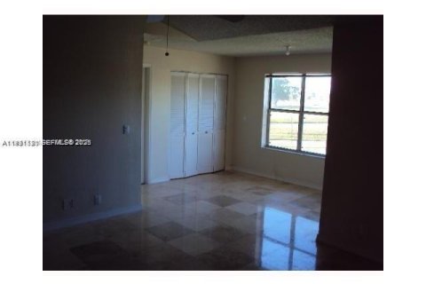 Condo in Margate, Florida, 2 bedrooms  № 1989603 - photo 6