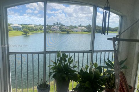 Appartement à Doral, Floride 2 chambres, 94.3 m2 № 2168196