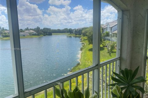 Appartement à louer à Doral, Floride: 2 chambres, 94.3 m2 № 2168196 - photo 2