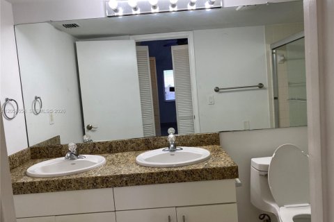 Appartement à louer à Doral, Floride: 2 chambres, 94.3 m2 № 2168196 - photo 18