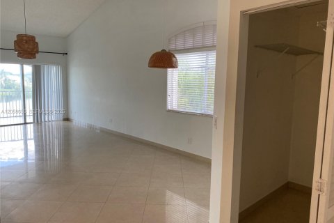 Appartement à louer à Doral, Floride: 2 chambres, 94.3 m2 № 2168196 - photo 6