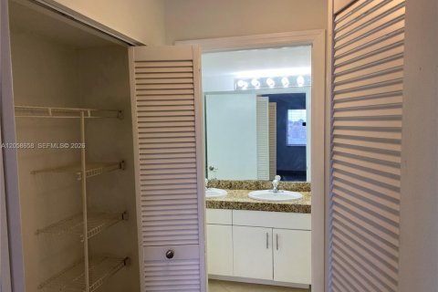 Appartement à louer à Doral, Floride: 2 chambres, 94.3 m2 № 2168196 - photo 15