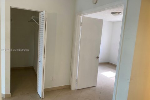 Appartement à louer à Doral, Floride: 2 chambres, 94.3 m2 № 2168196 - photo 5
