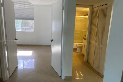 Appartement à louer à Doral, Floride: 2 chambres, 94.3 m2 № 2168196 - photo 4