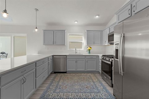 House in The Villages, Florida 3 bedrooms, 139.07 sq.m. № 2208905 - photo 14