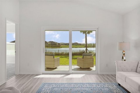 House in The Villages, Florida 3 bedrooms, 139.07 sq.m. № 2208905 - photo 11