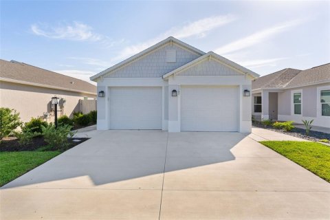 House in The Villages, Florida 3 bedrooms, 139.07 sq.m. № 2208905 - photo 3