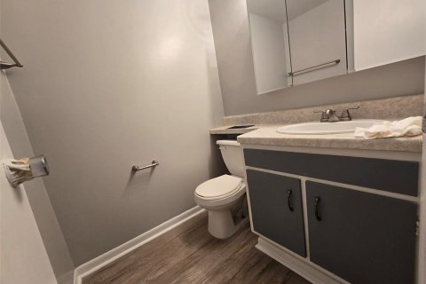 Condo in Tampa, Florida, 1 bedroom  № 1893661 - photo 11