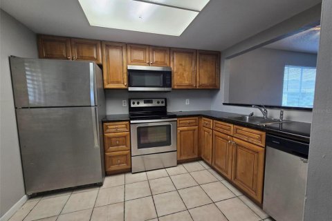 Condo in Tampa, Florida, 1 bedroom  № 1893661 - photo 4