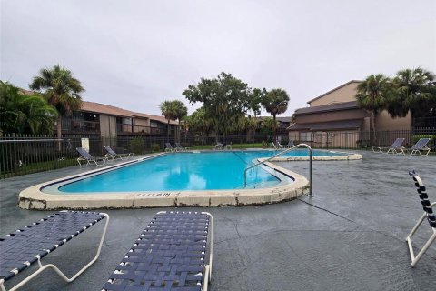 Condo in Tampa, Florida, 1 bedroom  № 1893661 - photo 14