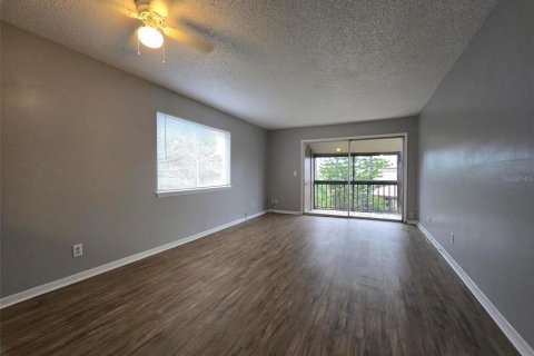 Condo in Tampa, Florida, 1 bedroom  № 1893661 - photo 7