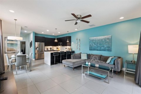 Adosado en venta en Clermont, Florida, 3 dormitorios, 140.47 m2 № 2404898 - foto 5