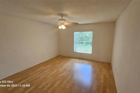 Casa en alquiler en Palm Coast, Florida, 4 dormitorios, 160.91 m2 № 1911487 - foto 12