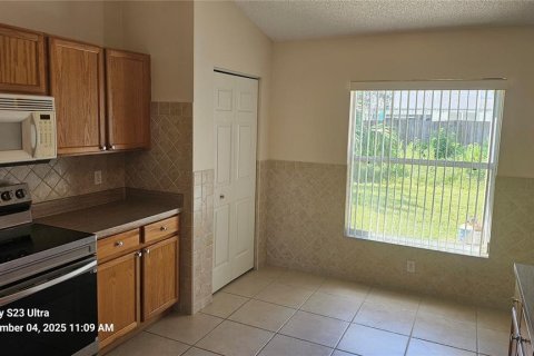 Casa en alquiler en Palm Coast, Florida, 4 dormitorios, 160.91 m2 № 1911487 - foto 7