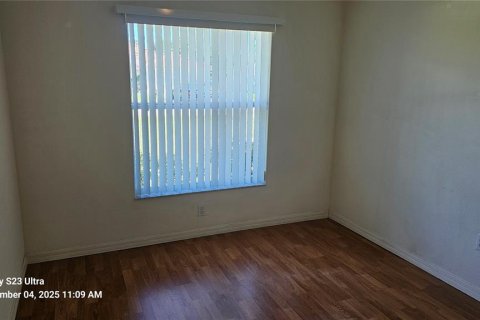 Casa en alquiler en Palm Coast, Florida, 4 dormitorios, 160.91 m2 № 1911487 - foto 9