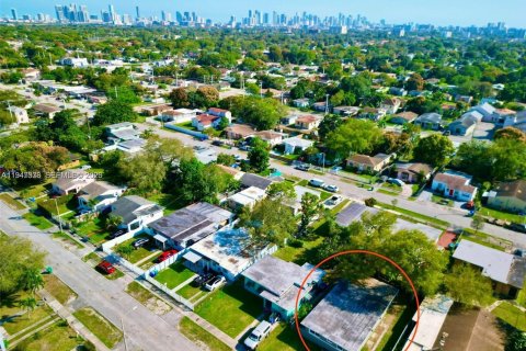 Immobilier commercial à vendre à Miami, Floride: 129.51 m2 № 2004617 - photo 16