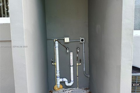 Immobilier commercial à vendre à Miami, Floride: 129.51 m2 № 2004617 - photo 14