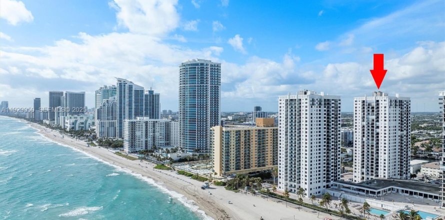 Condo à Hollywood, Floride, 2 chambres № 1989662