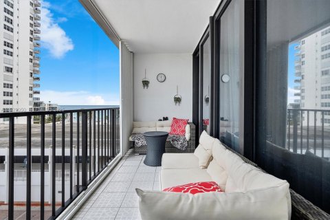 Copropriété à vendre à Hollywood, Floride: 2 chambres, 114.27 m2 № 1989662 - photo 3